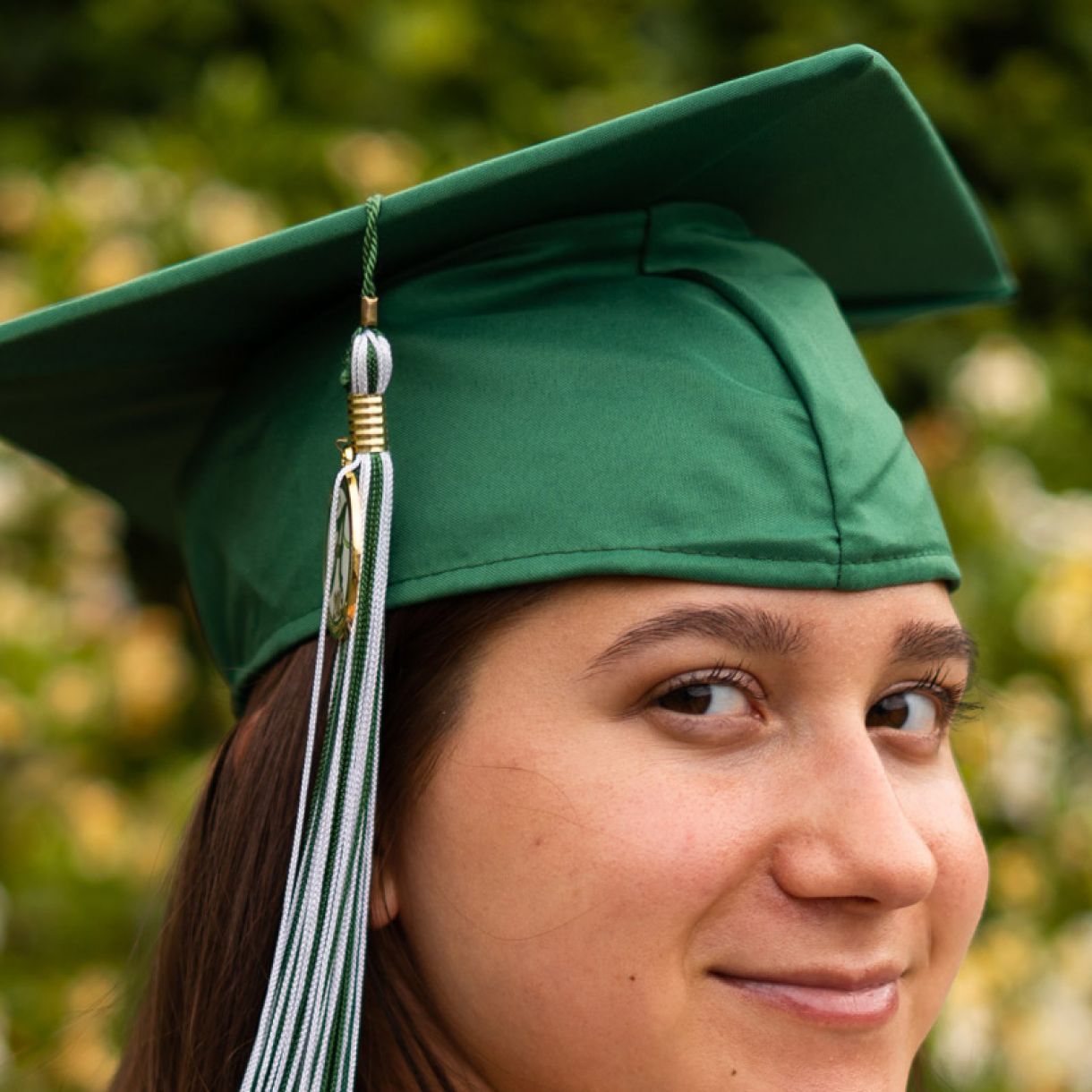 girl with graduation hat